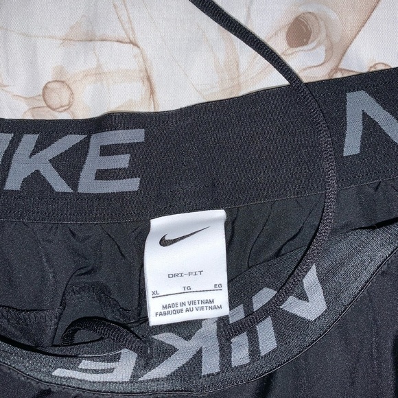 - Nike Black Athletic Shorts Moisture-Wicking Performance - Picture 2 of 2